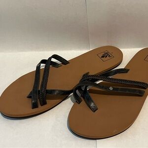New Reef, size 9, rustic black leather flip flops